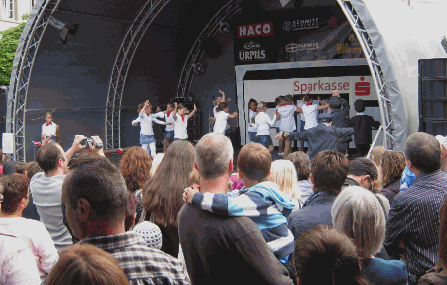 kids-Let`s dance Zwergenland Wadern Stadtfest 2011