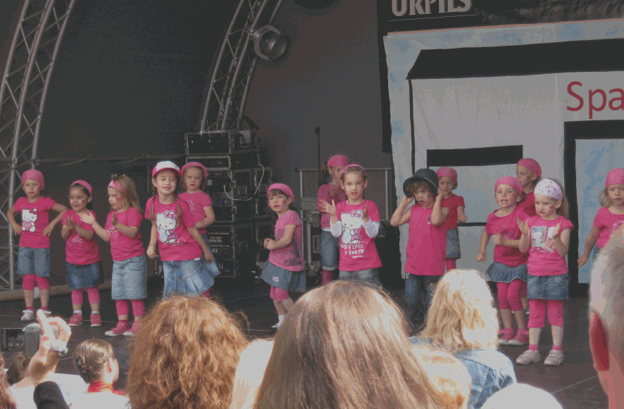 Tanzkittys vom Zwergenland Wadern Stadtfest 2011